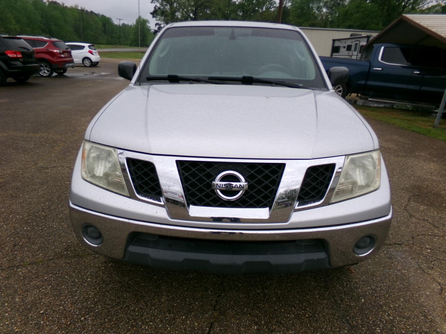 2011 Silver /Gray Nissan Frontier SV (1N6AD0ER0BC) with an 4.0L V6 engine, automatic transmission, located at 401 First NE, Bearden, AR, 71720, (870) 687-3414, 33.726528, -92.611519 - Photo#20